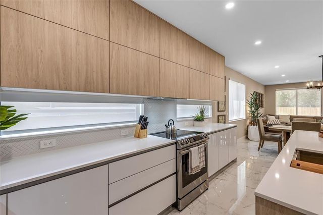 811 SW 10th Terrace, Fort Lauderdale, FL 33315