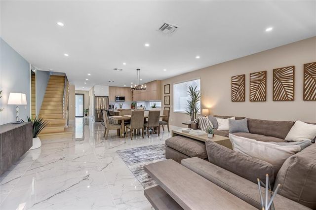 811 SW 10th Terrace, Fort Lauderdale, FL 33315