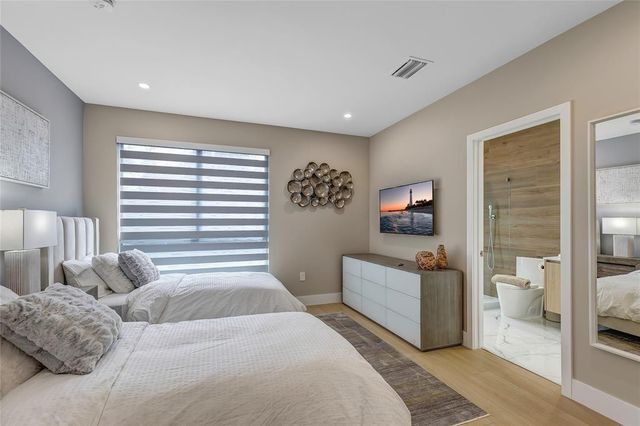 811 SW 10th Terrace, Fort Lauderdale, FL 33315