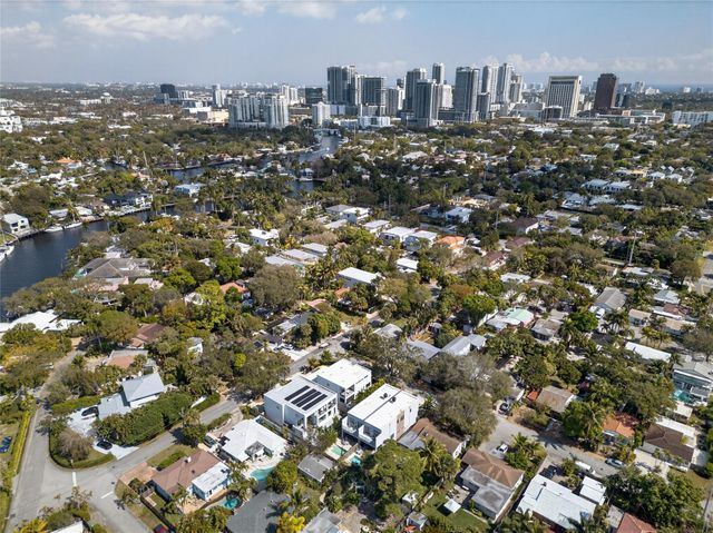 811 SW 10th Terrace, Fort Lauderdale, FL 33315