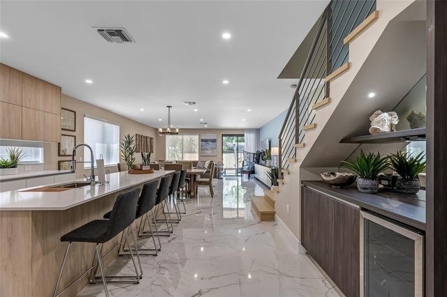 811 SW 10th Terrace, Fort Lauderdale, FL 33315
