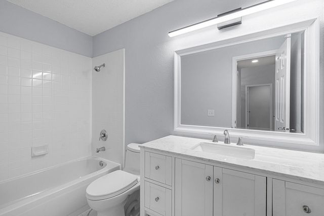 6612 Zequiel DR, Austin, TX 78744