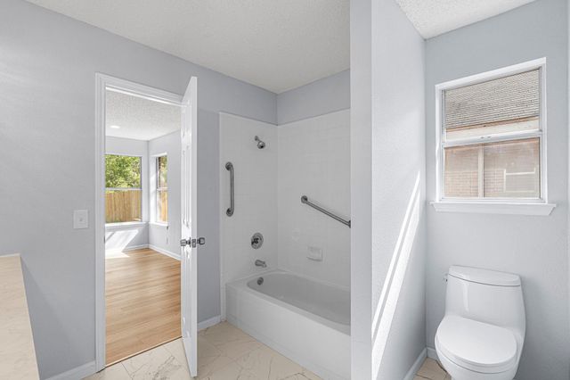 6612 Zequiel DR, Austin, TX 78744