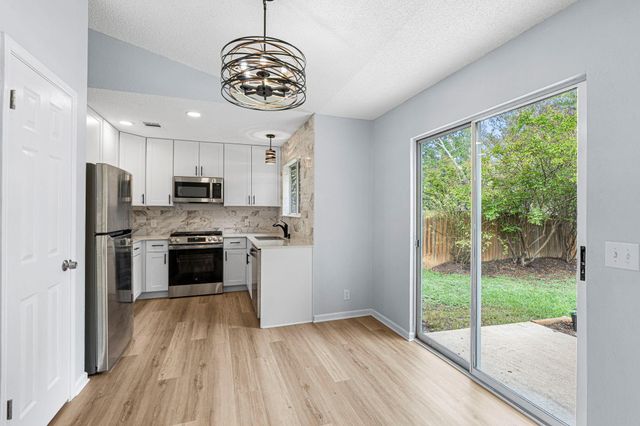 6612 Zequiel DR, Austin, TX 78744