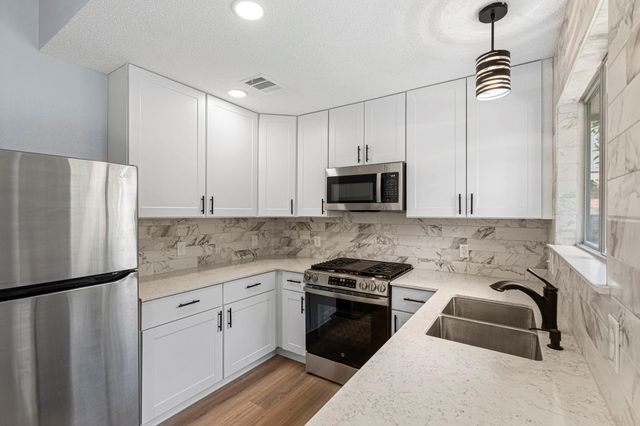 6612 Zequiel DR, Austin, TX 78744