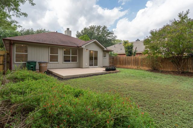 6612 Zequiel DR, Austin, TX 78744