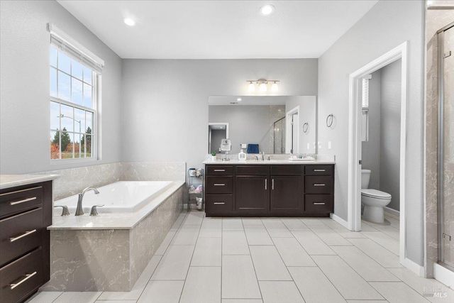 2180 Karen Pl, Rohnert Park, CA 94928