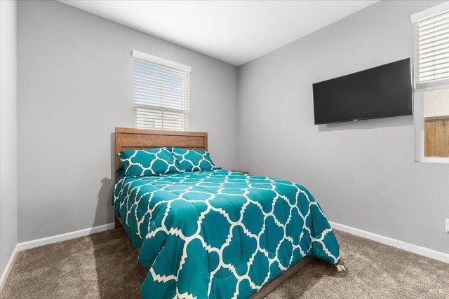 2180 Karen Pl, Rohnert Park, CA 94928