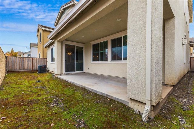 2180 Karen Pl, Rohnert Park, CA 94928