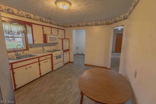 143 Riverview Drive, Marietta, OH 45750