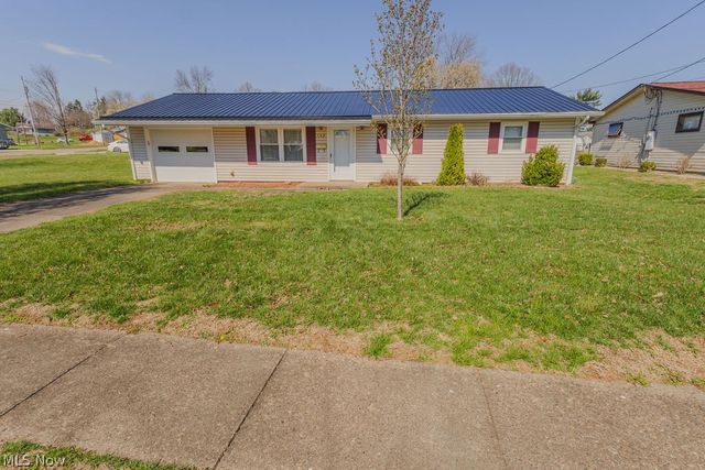 143 Riverview Drive, Marietta, OH 45750