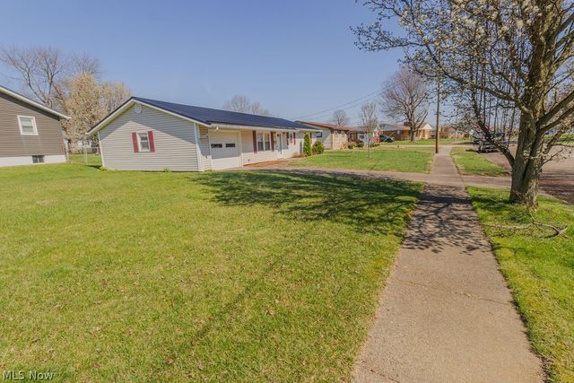 143 Riverview Drive, Marietta, OH 45750