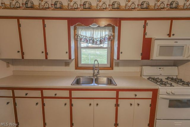 143 Riverview Drive, Marietta, OH 45750