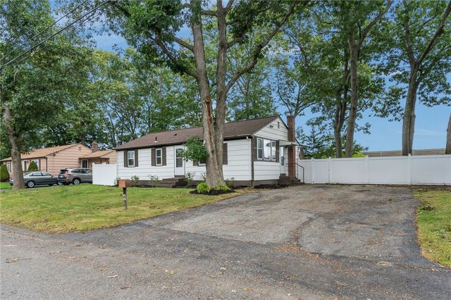 66 Palace Avenue, Warwick, RI 02886