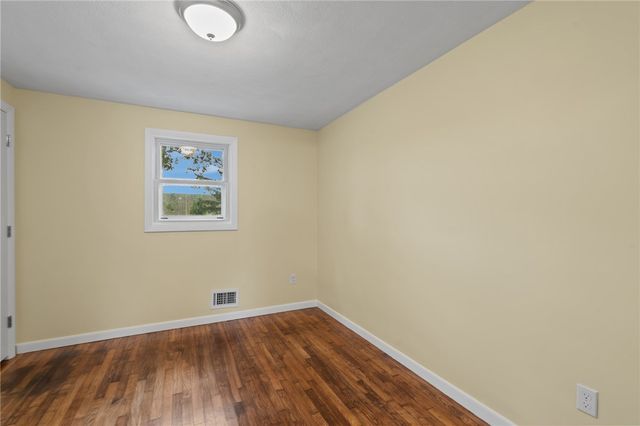 66 Palace Avenue, Warwick, RI 02886
