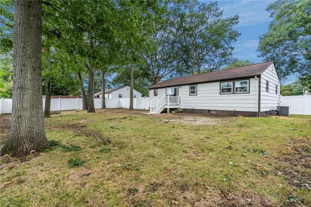 66 Palace Avenue, Warwick, RI 02886