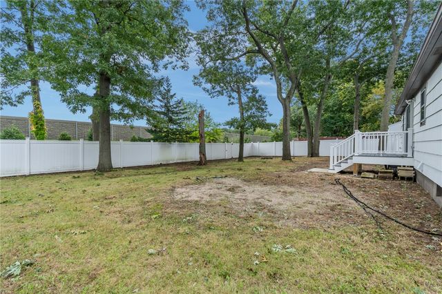 66 Palace Avenue, Warwick, RI 02886