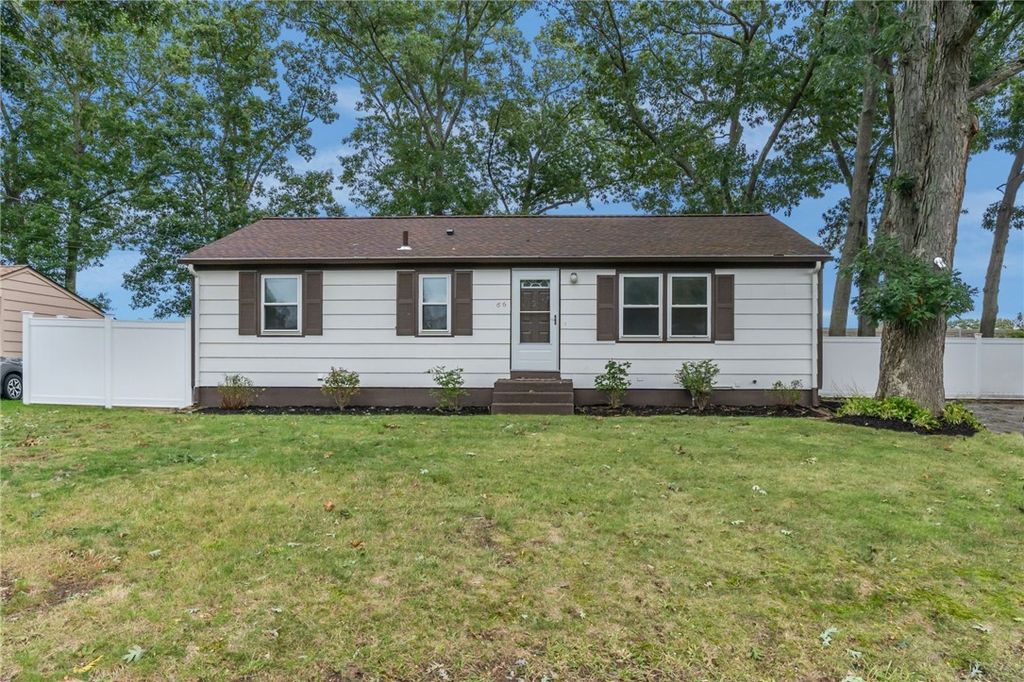 66 Palace Avenue, Warwick, RI 02886
