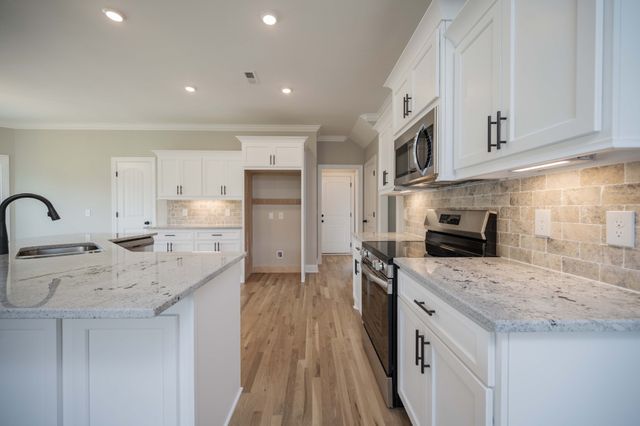 139 Bruce Meadows Dr, Beechgrove, TN 37018