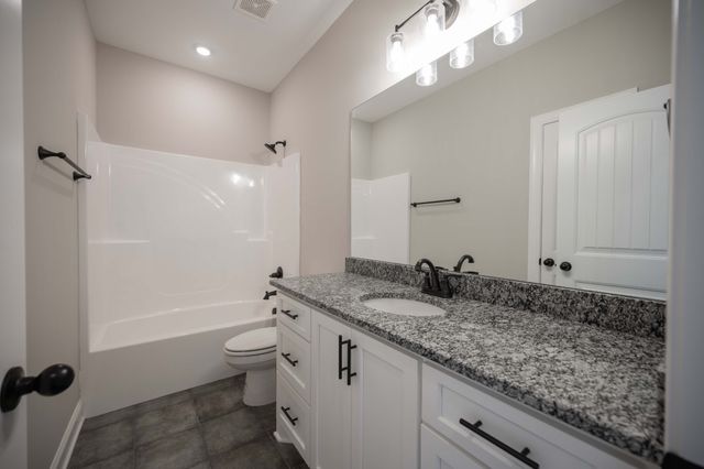 139 Bruce Meadows Dr, Beechgrove, TN 37018