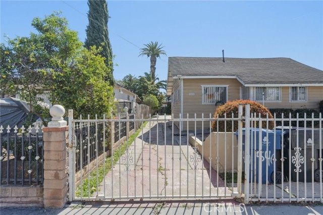 540 W 93rd, Los Angeles, CA 90044