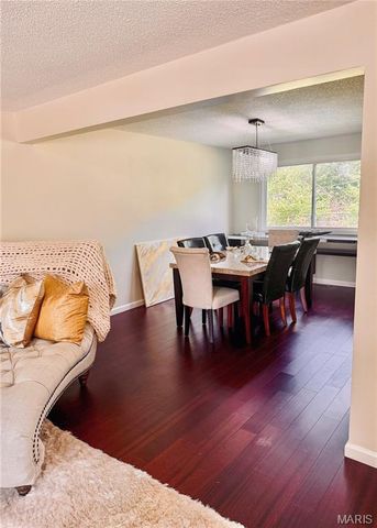 11630 Carolview Drive, Florissant, MO 63033