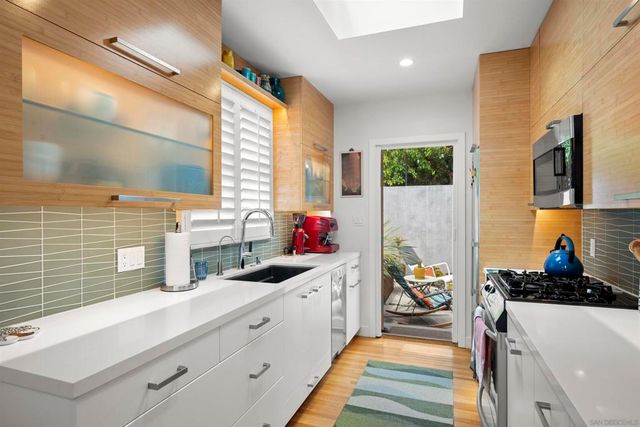 120 E Redwood Street, San Diego, CA 92103