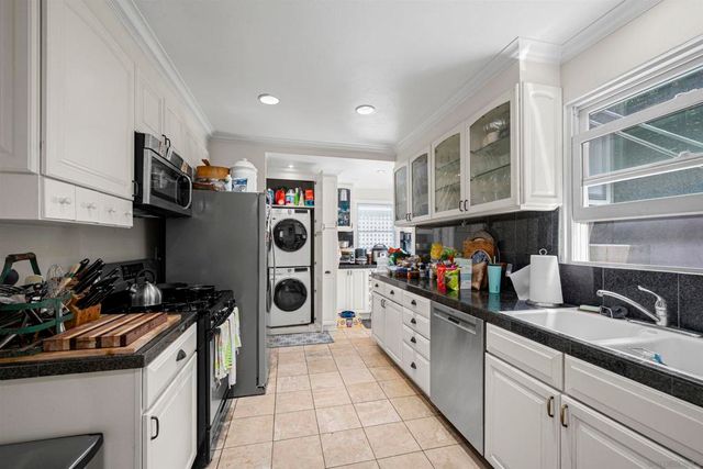 120 E Redwood Street, San Diego, CA 92103