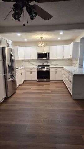 7856 NW 194th St, Hialeah, FL 33015