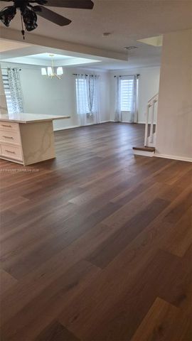 7856 NW 194th St, Hialeah, FL 33015