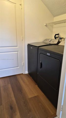 7856 NW 194th St, Hialeah, FL 33015