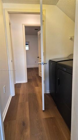 7856 NW 194th St, Hialeah, FL 33015