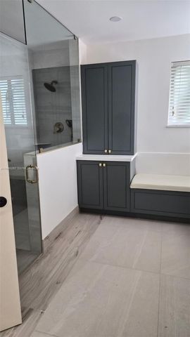 7856 NW 194th St, Hialeah, FL 33015