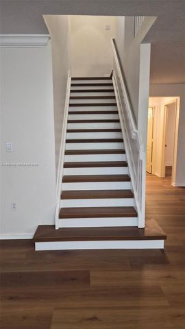 7856 NW 194th St, Hialeah, FL 33015