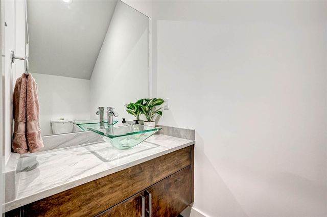 805 Dorothy Street B, Houston, TX 77007