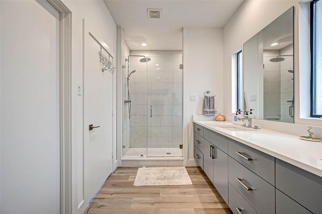 805 Dorothy Street B, Houston, TX 77007