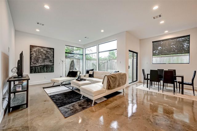 805 Dorothy Street B, Houston, TX 77007