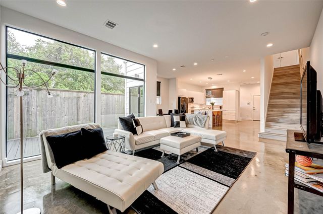805 Dorothy Street B, Houston, TX 77007