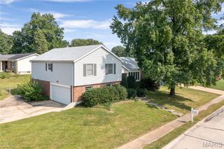 2516 Westminister Drive, St Charles, MO 63301
