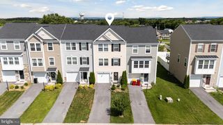 143 KENSINGTON TER, Martinsburg, WV 25405