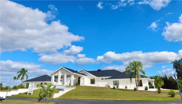 6930 Parkwood Street, Sebring, FL 33876