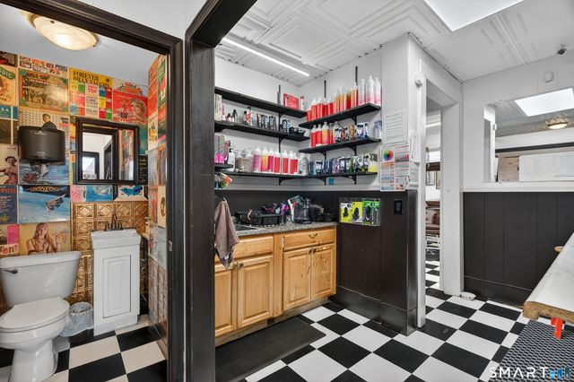 832 State Street, New Haven, CT 06511