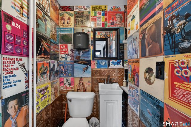 832 State Street, New Haven, CT 06511