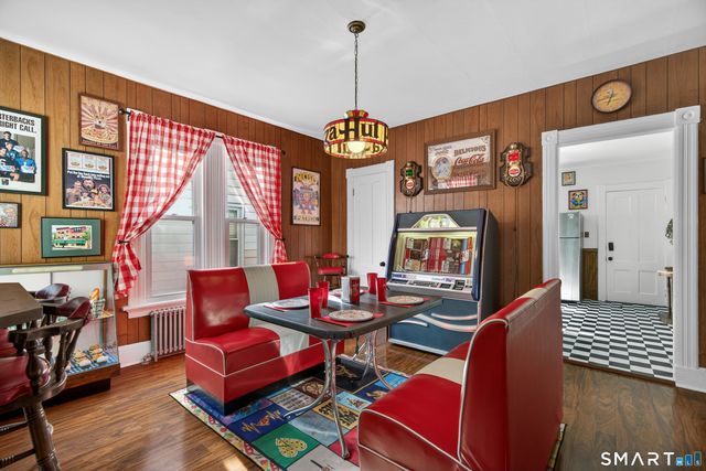 832 State Street, New Haven, CT 06511