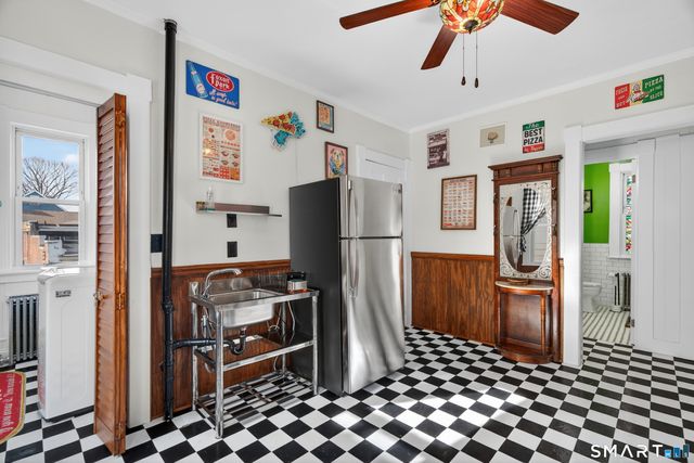 832 State Street, New Haven, CT 06511