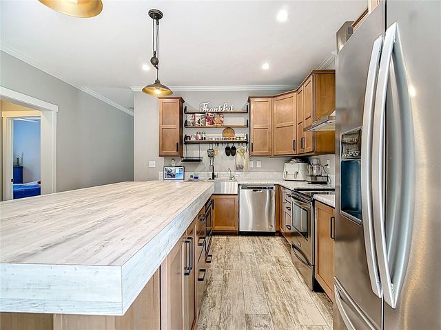 1554 LUNN WOODS TRAIL, Lakeland, FL 33811