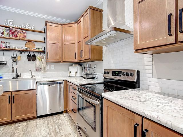 1554 LUNN WOODS TRAIL, Lakeland, FL 33811