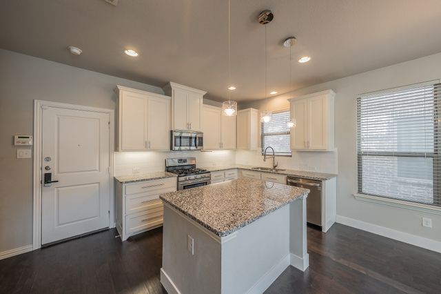 3945 Cascade Sky Drive, Arlington, TX 76005