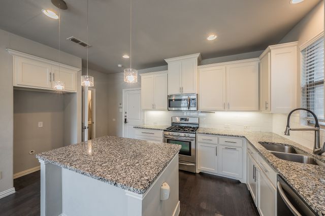 3945 Cascade Sky Drive, Arlington, TX 76005