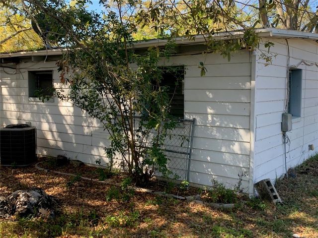 1716 LANCELOT LOOP, Tampa, FL 33619